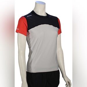 Dakine Short Sleeve Performance Tee in Gray, Black & Red size XS